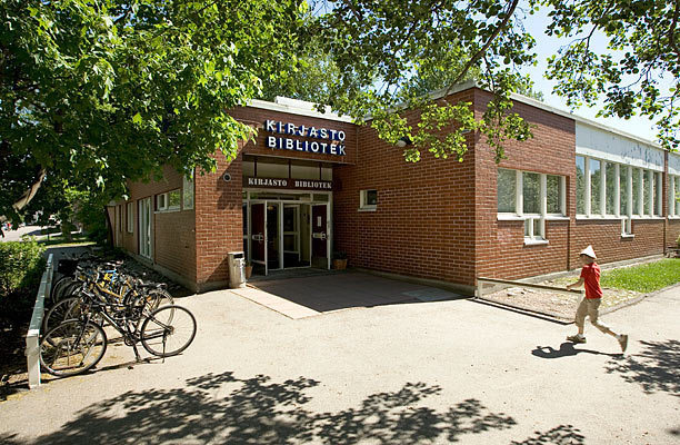 Lauttasaari Library