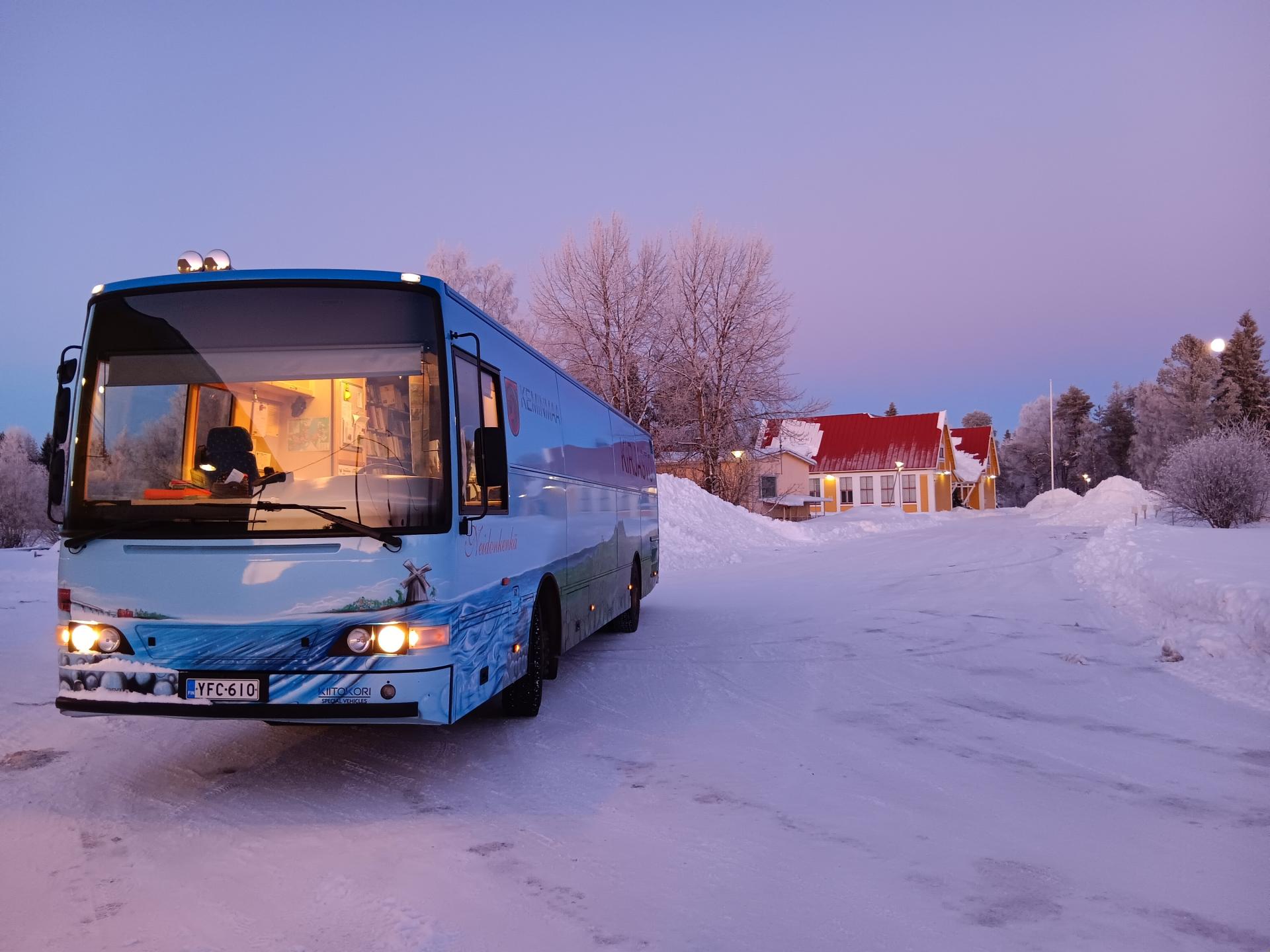 Keminmaan kirjastoauto