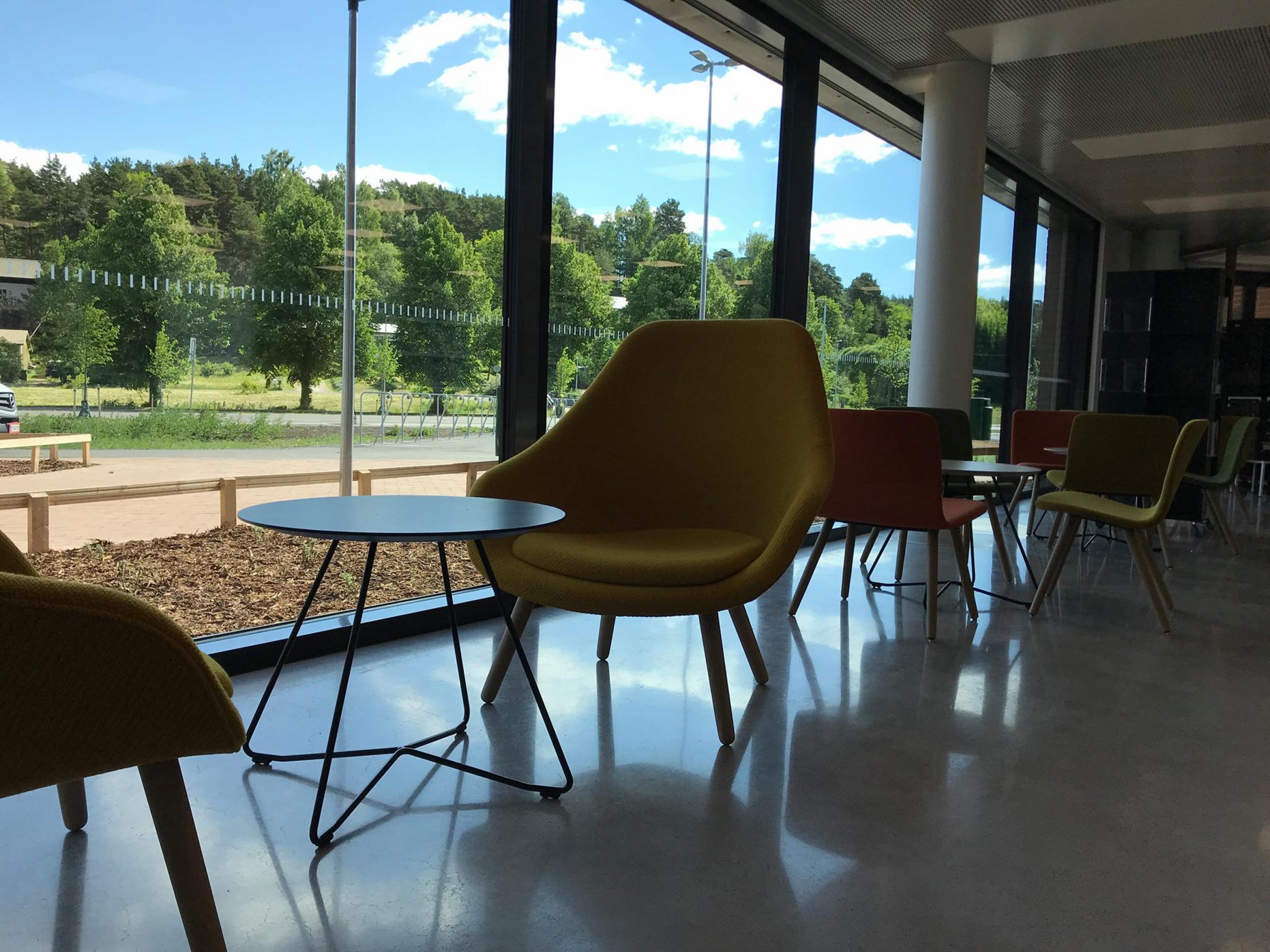 Hirvensalon kirjasto