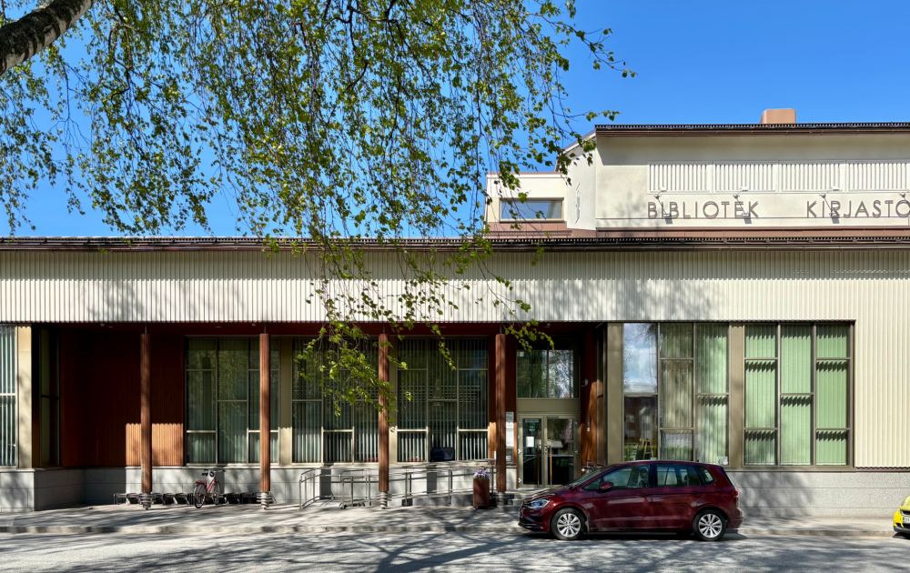 Uudenkaarlepyyn kaupunginkirjasto