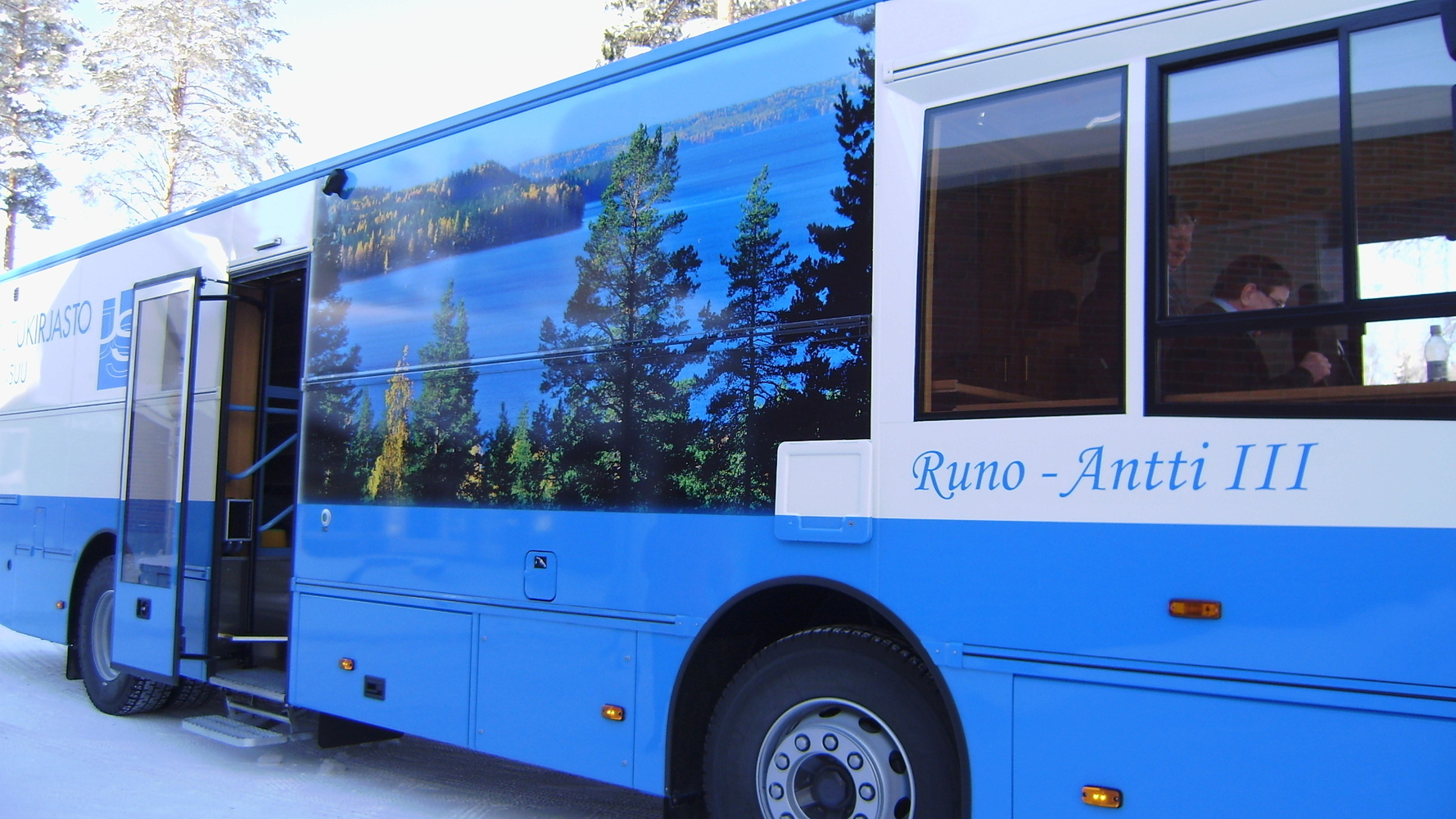 Kontiolahden ja Enon kirjastoauto
