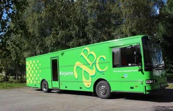 Ylivieskan kirjastoauto Tarinatoukka