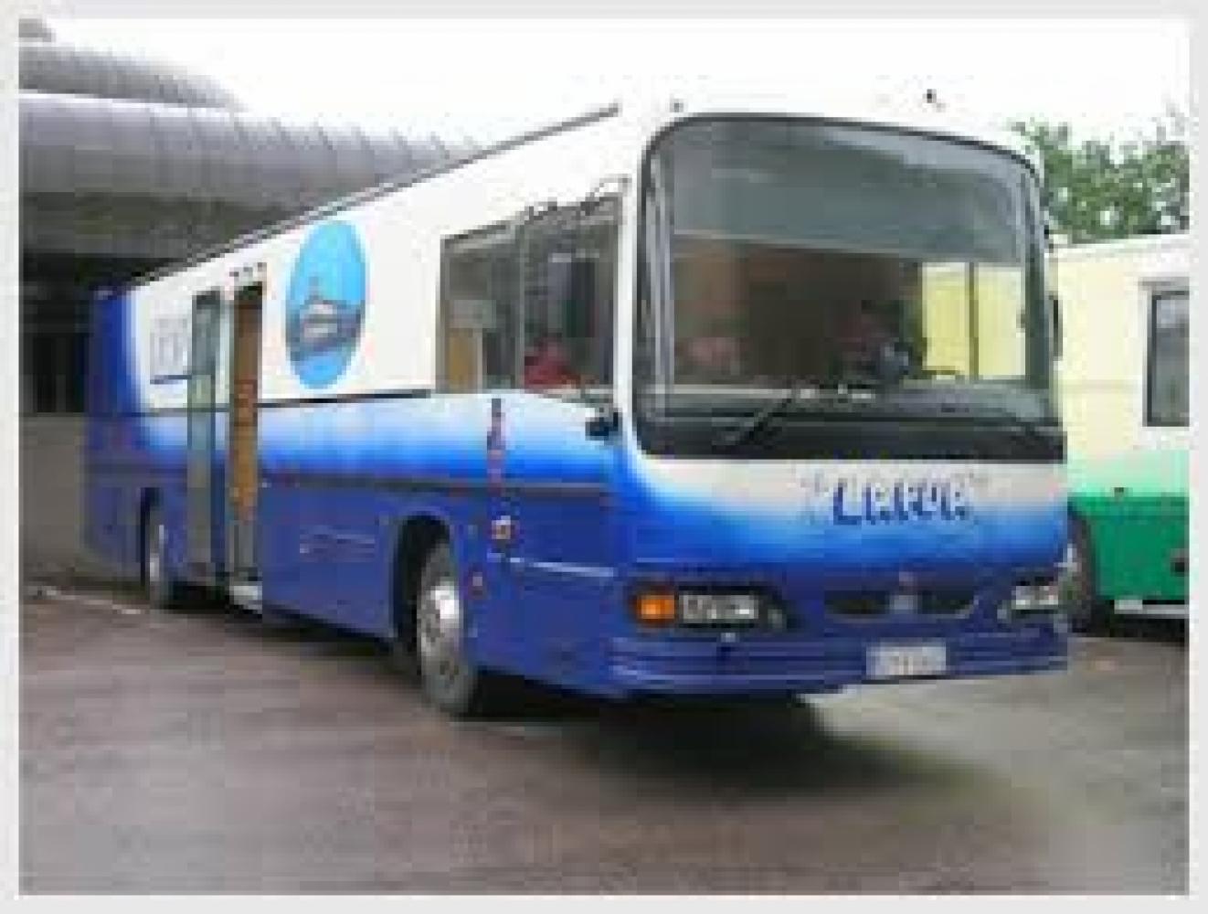 Lapuan kirjastoauto